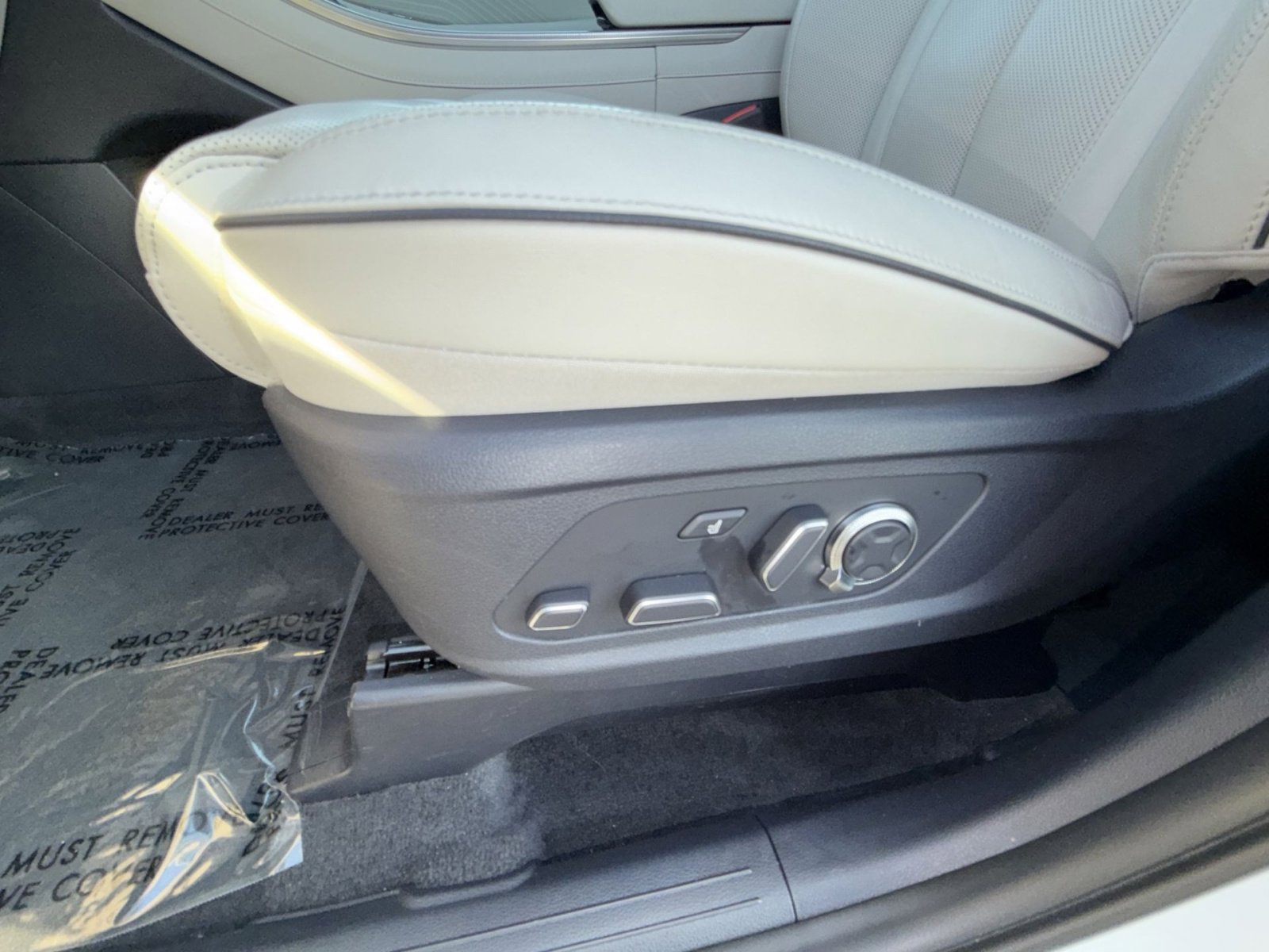 Used 2023 Hyundai Palisade Calligraphy image 14