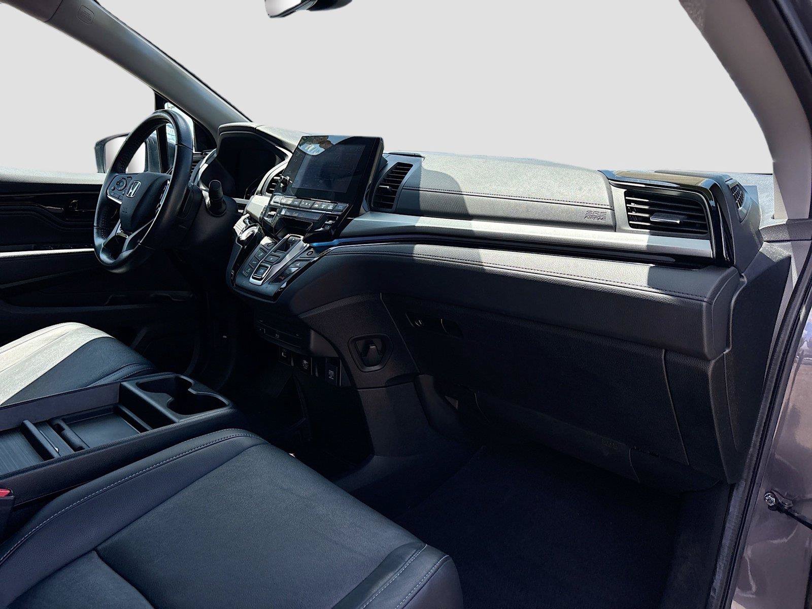 Certified 2022 Honda Odyssey Touring image 36