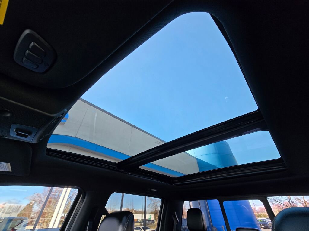 Used 2017 Ford F150 Lariat w/ Equipment Group 502A Luxury image 39