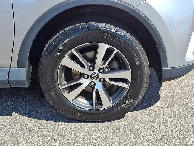 Used 2016 Toyota RAV4 XLE FWD image 10