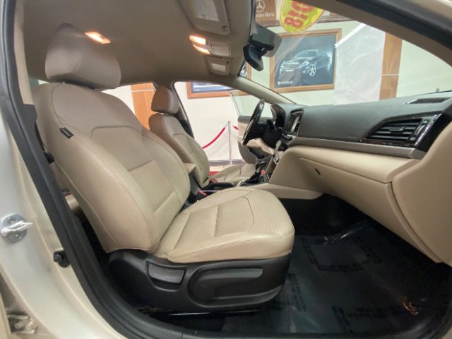 Used 2018 Hyundai Elantra Limited FWD image 13