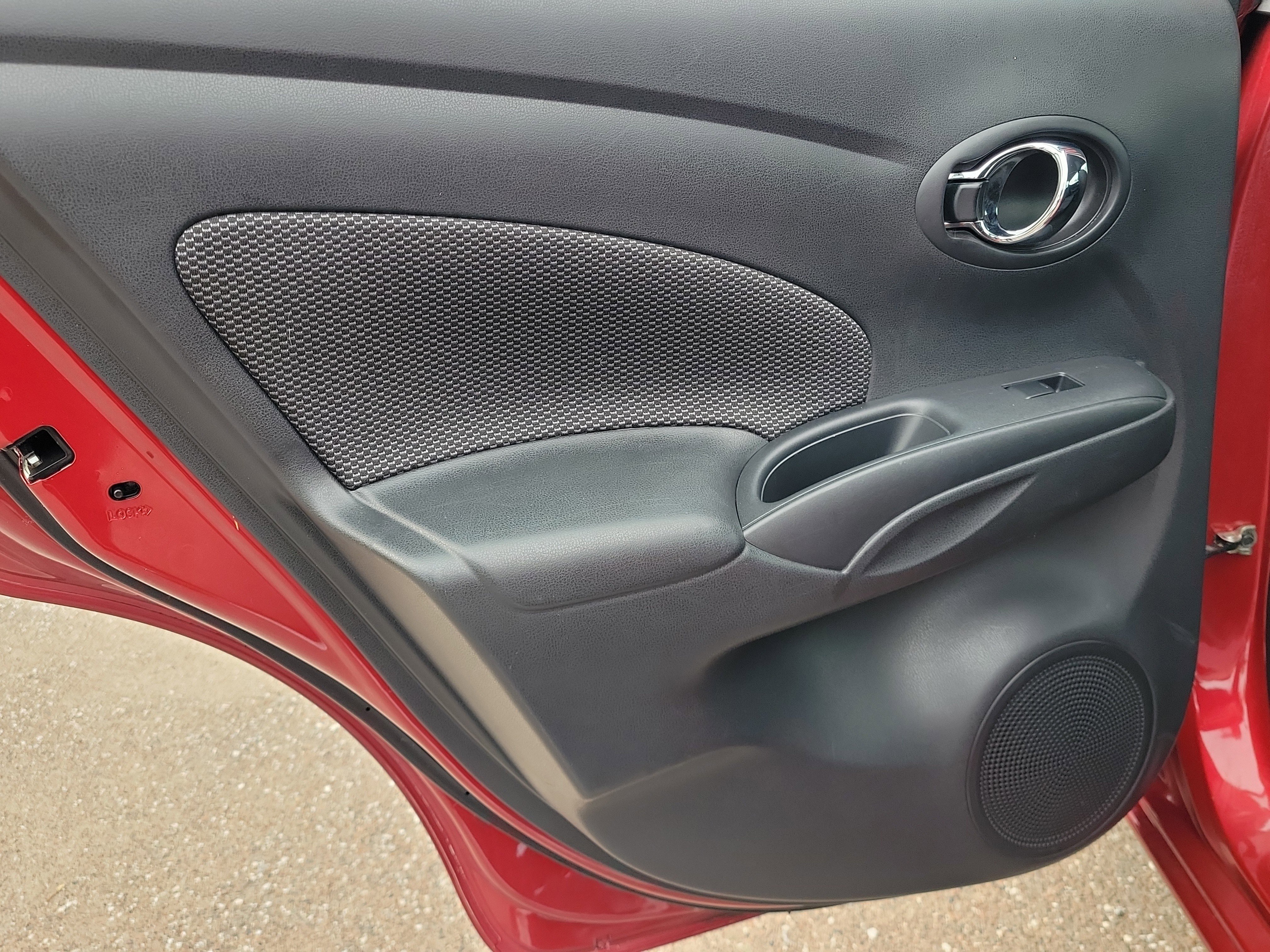 Used 2017 Nissan Versa SV image 11