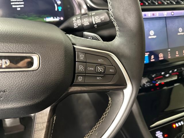 Used 2023 Jeep Grand Cherokee 4WD 4xe w/ Luxury Tech Group II image 17