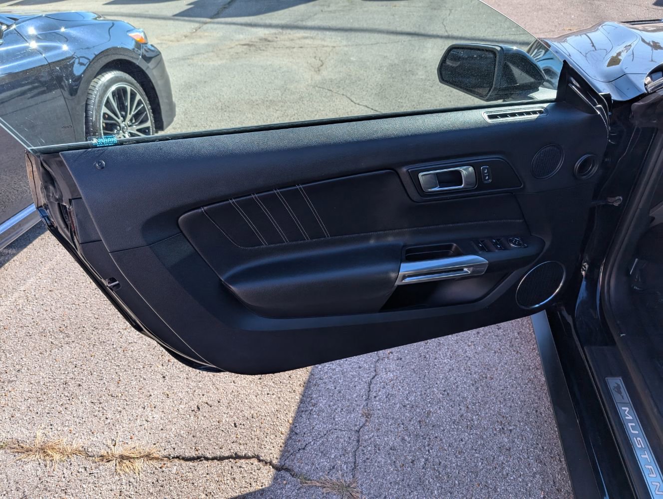 Used 2018 Ford Mustang Premium w/ Black Accent Package image 11