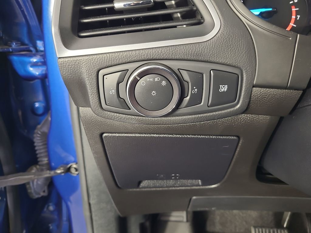 Certified 2020 Ford Edge SE image 15