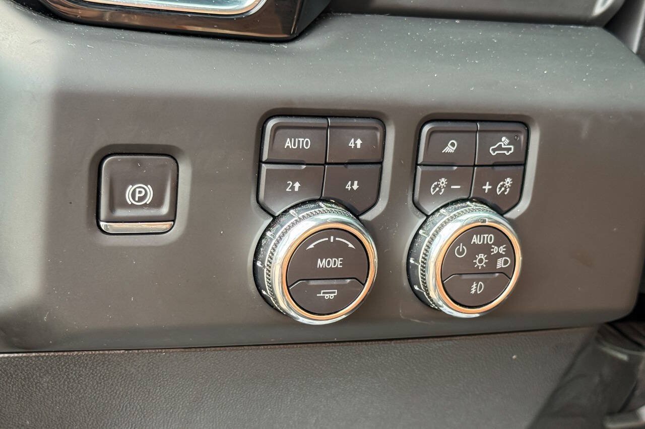 Used 2025 GMC Sierra 3500 Denali Ultimate AWD/4WD image 41
