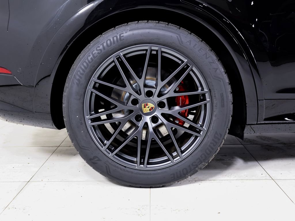 New 2026 Porsche Cayenne GTS image 28
