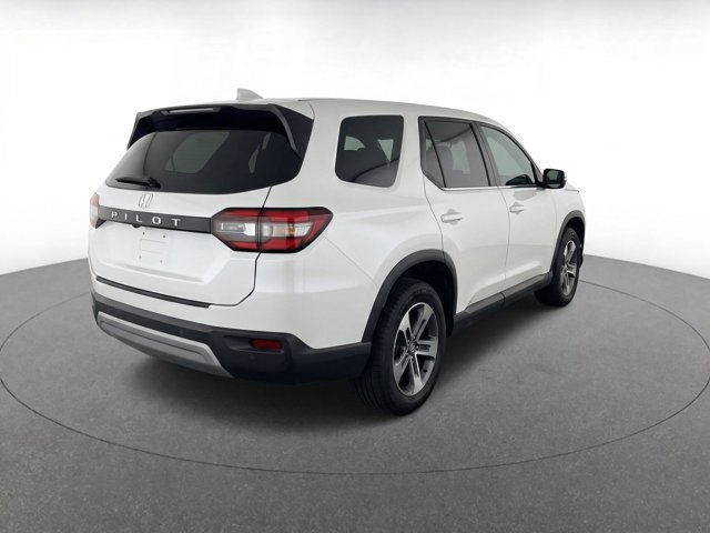 Used 2025 Honda Pilot EX-L image 7