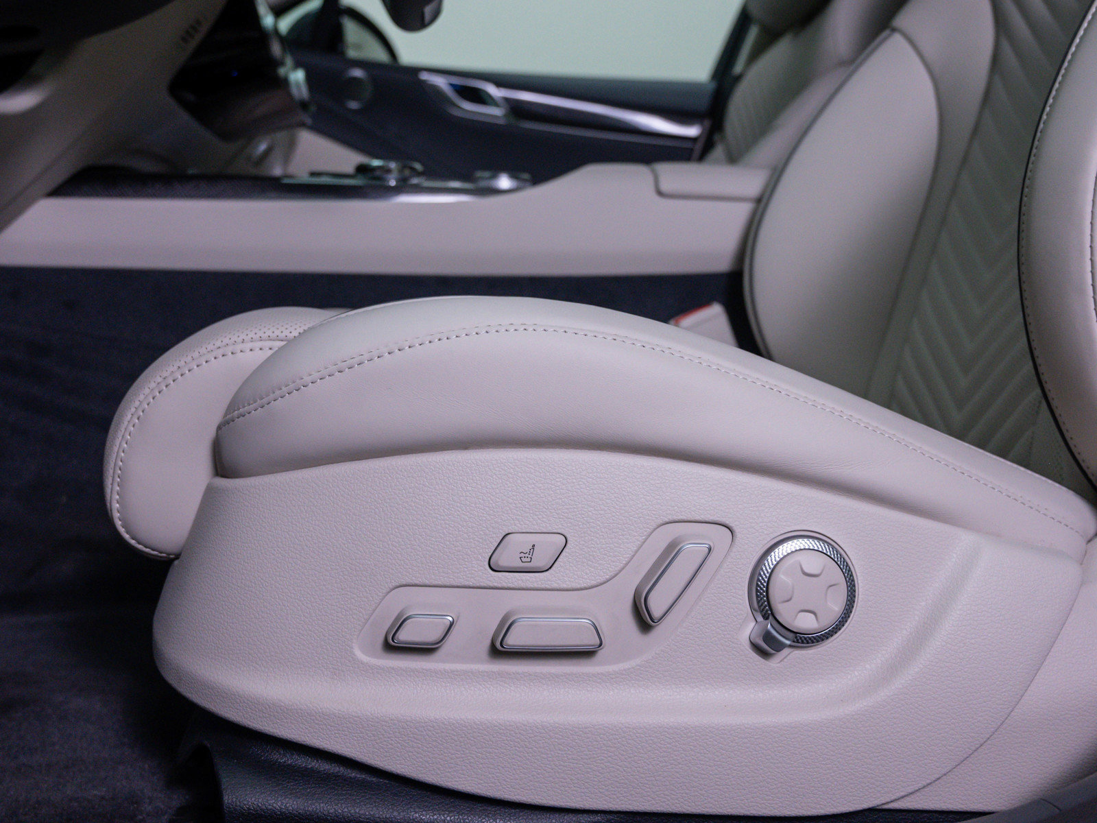 Used 2024 Genesis G80 3.5T Sport w/ Sport Prestige Package AWD/4WD image 18