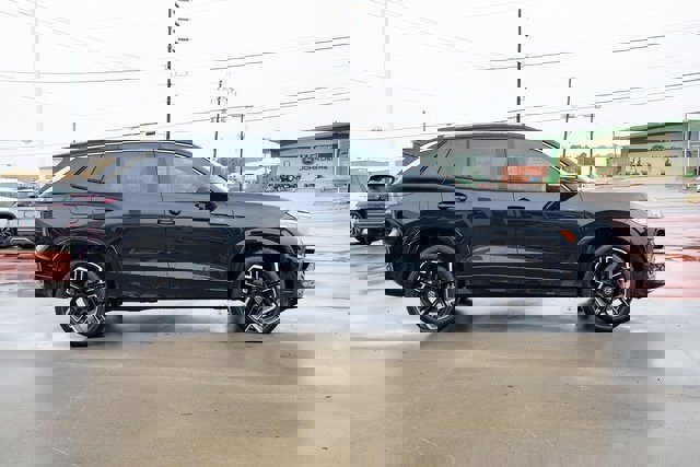 New 2026 Volkswagen Tiguan SEL R-Line image 7