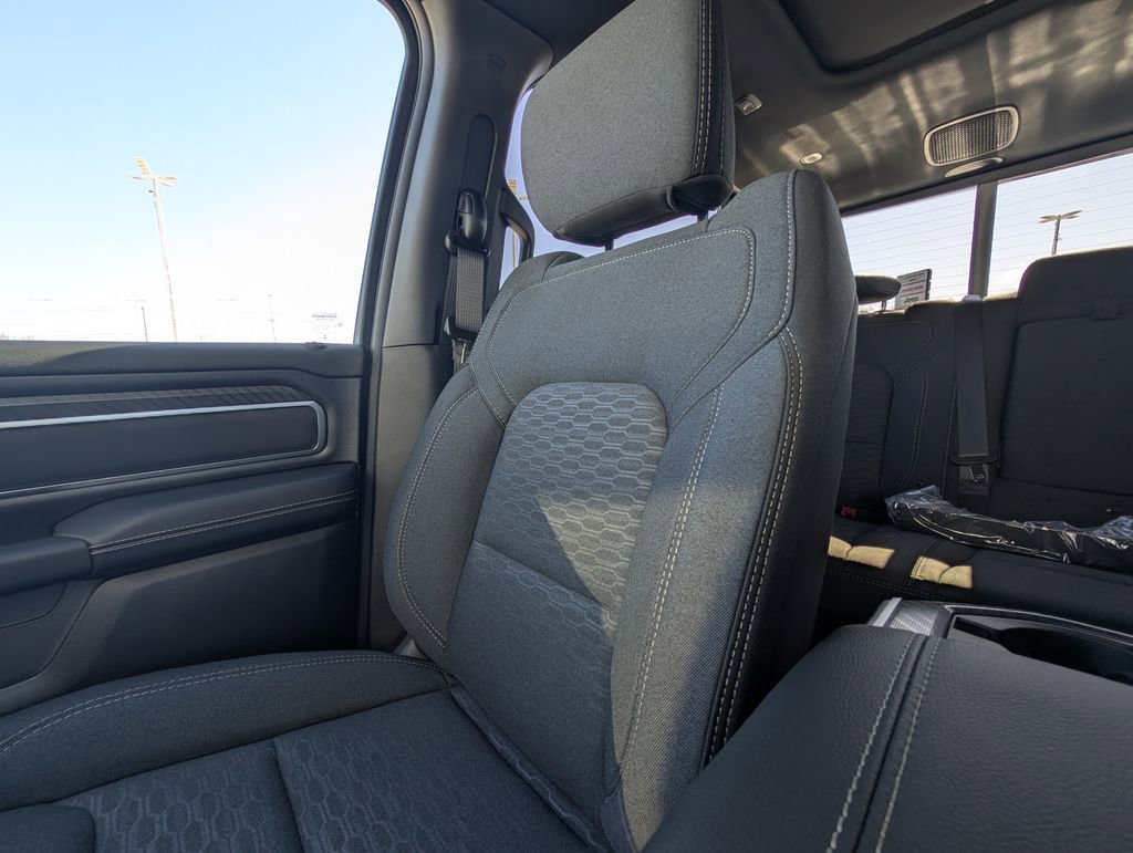 New 2026 RAM 1500 4x4 Crew Cab image 12
