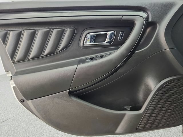 Used 2018 Ford Taurus SHO AWD/4WD image 20
