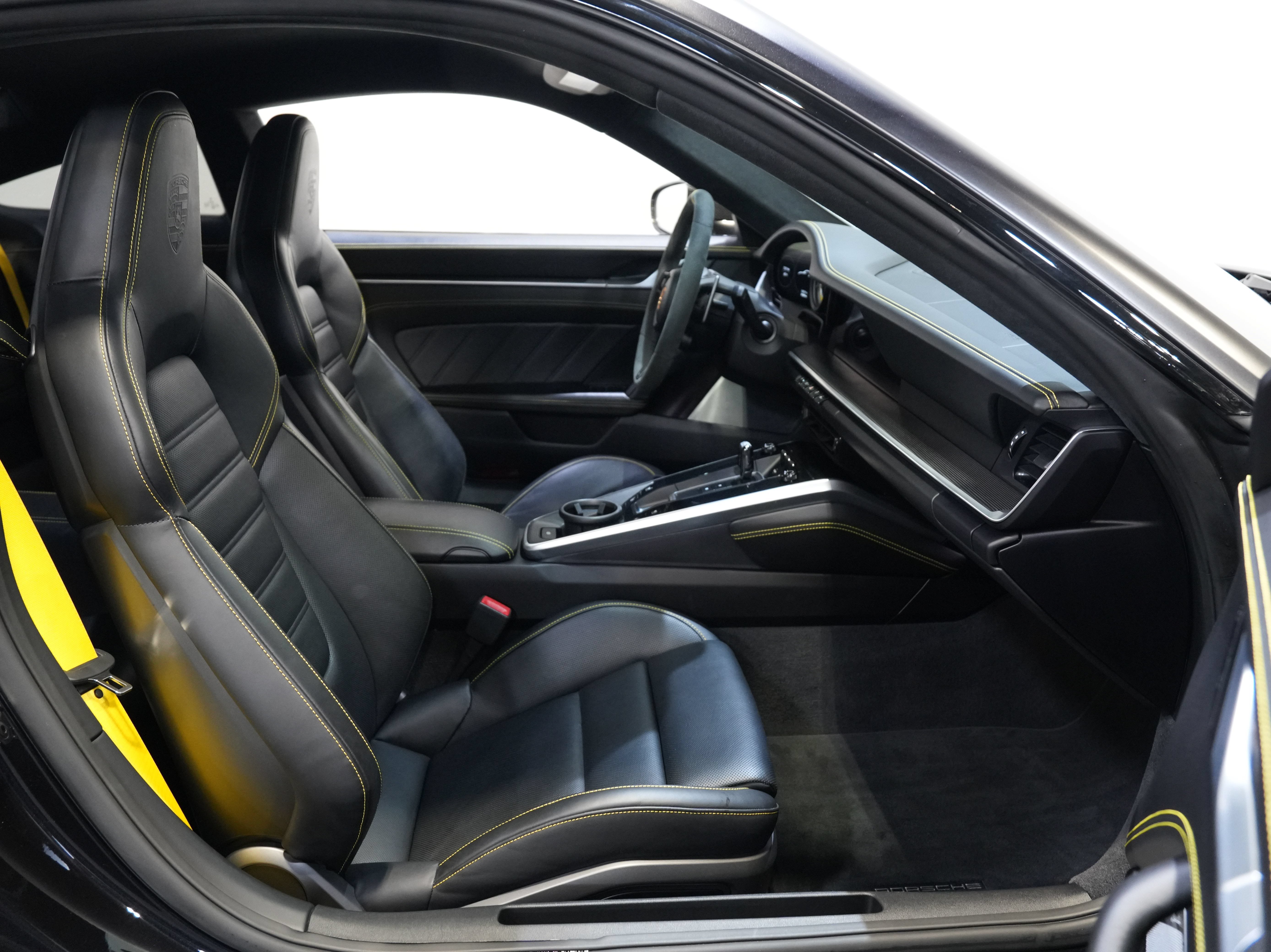 Used 2022 Porsche 911 Turbo S AWD/4WD image 32
