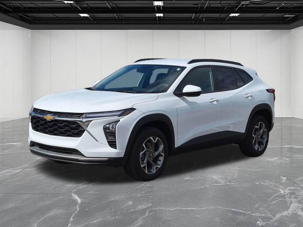 Used 2025 Chevrolet Trax LT