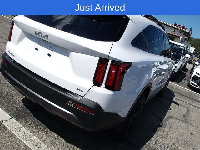 Used 2023 Kia Sorento S w/ Panoramic Sunroof Package AWD/4WD image 7