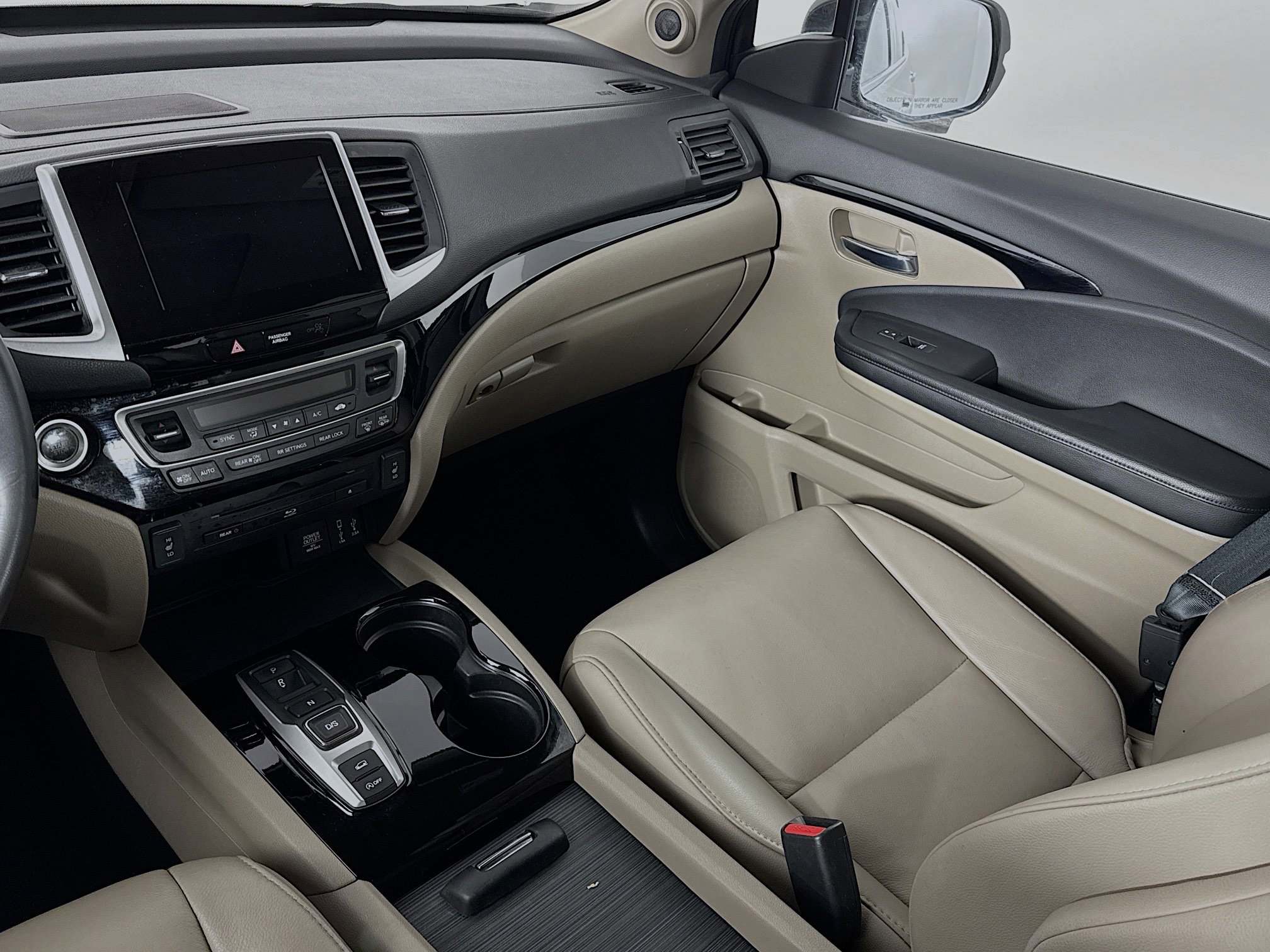 Certified 2018 Honda Pilot Touring image 24