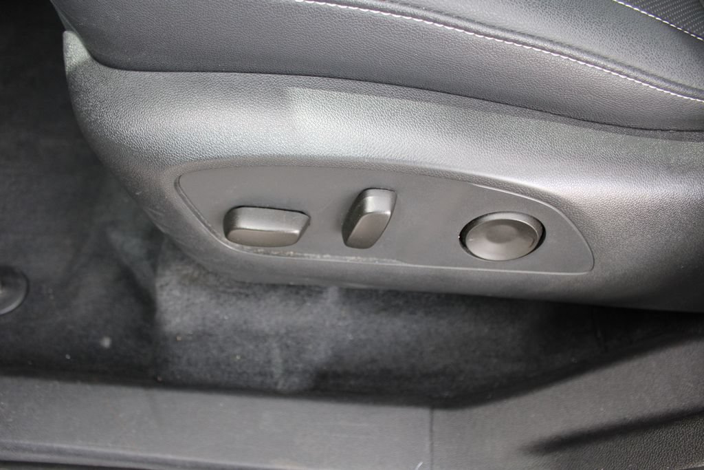 Used 2025 Chevrolet Traverse LT AWD/4WD image 23