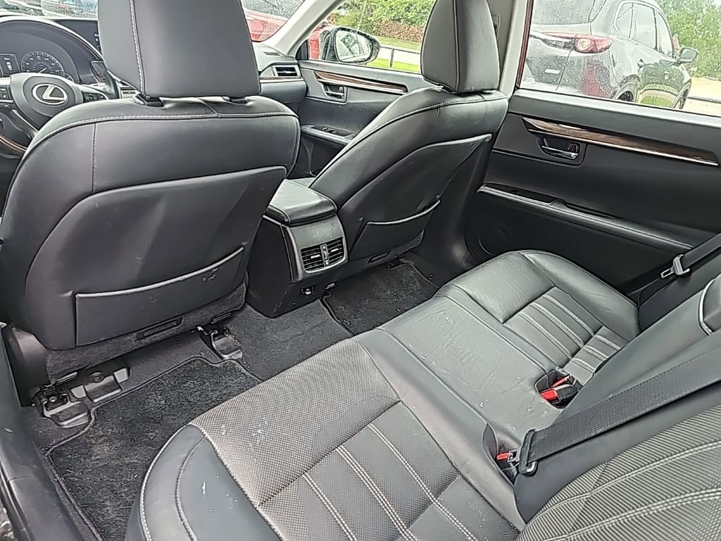 Used 2018 Lexus ES 350 w/ Luxury Package w/Wood Trim image 23