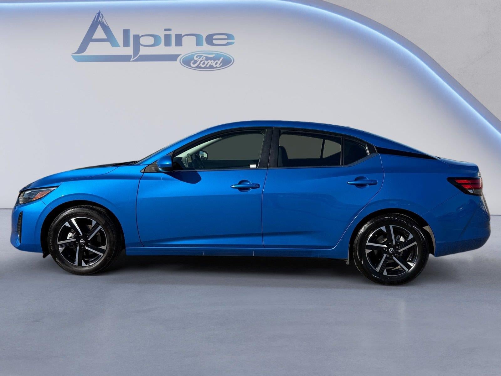 Used 2025 Nissan Sentra SV FWD image 2