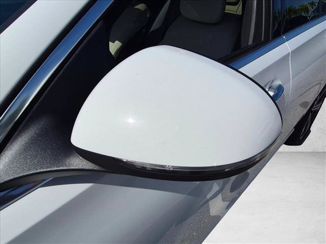 Used 2025 Mercedes-Benz C 300 Sedan image 10