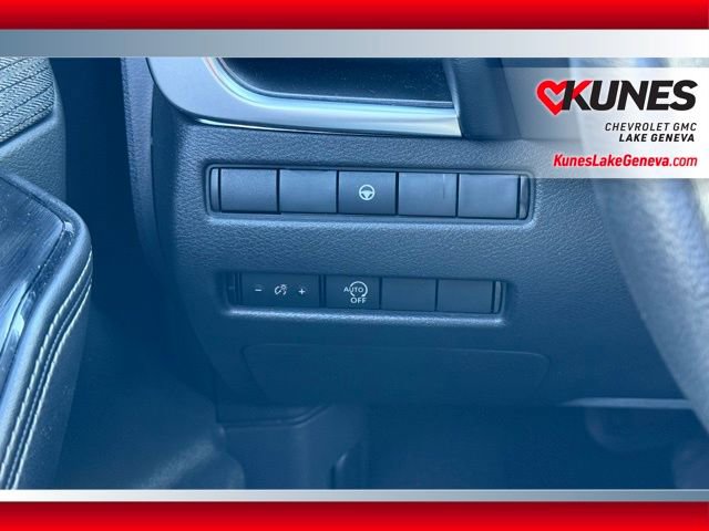 Used 2023 Nissan Rogue SV image 38