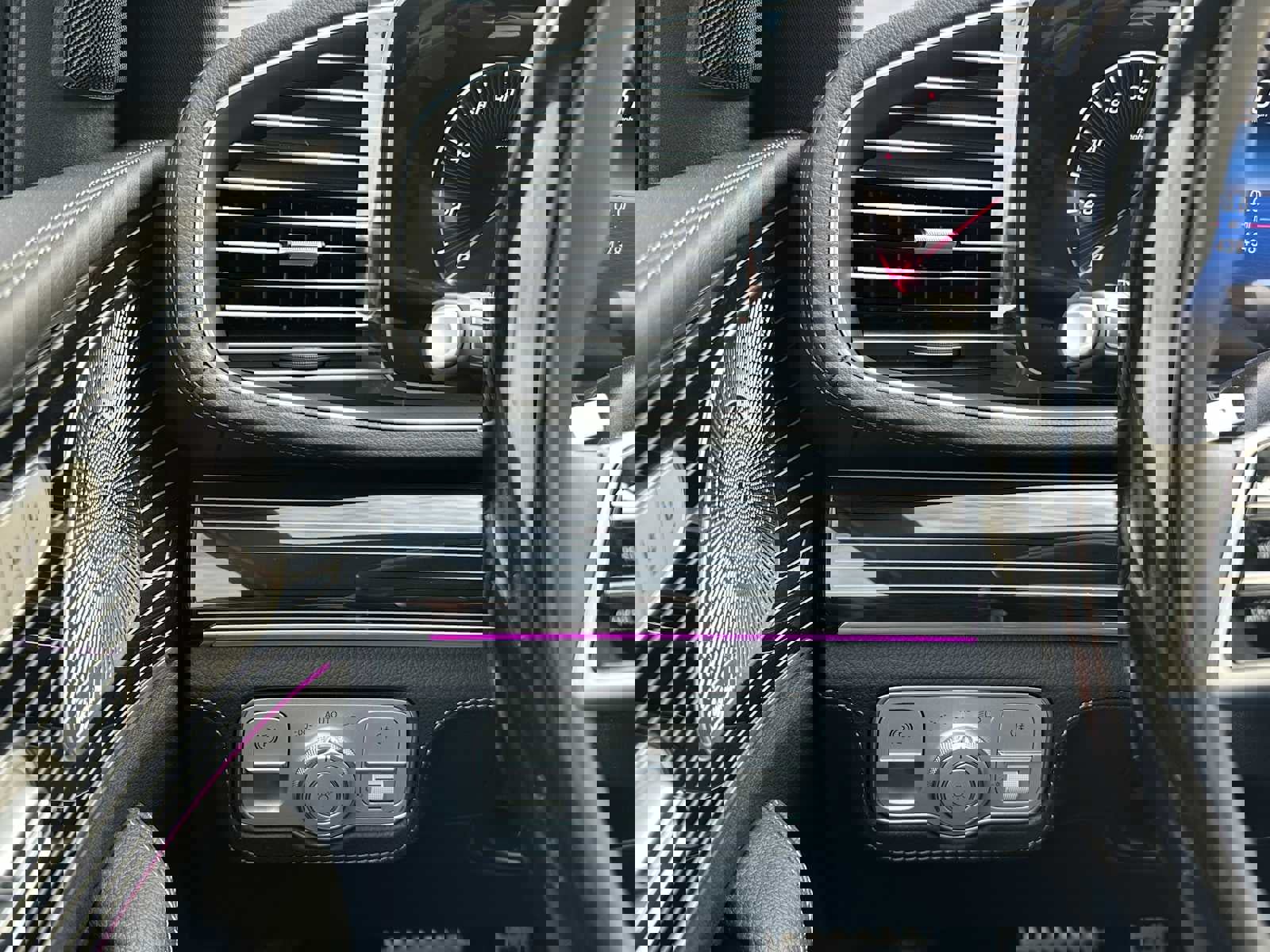 Used 2026 Mercedes-Benz GLS 580 4MATIC image 38