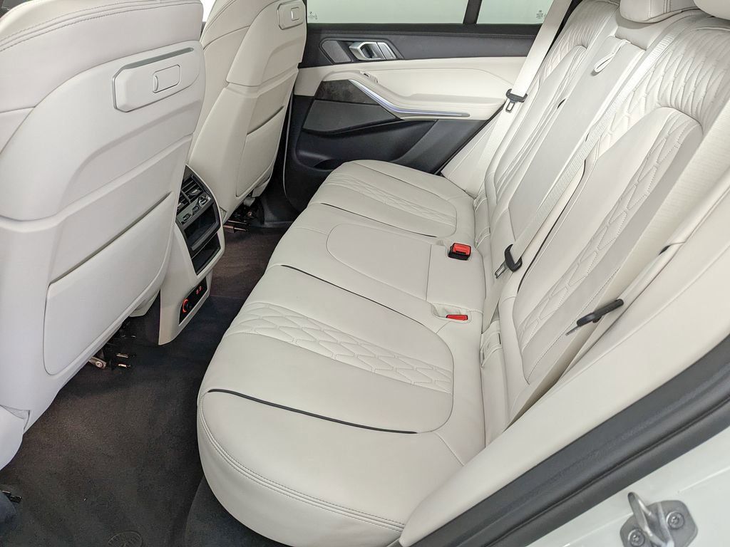 Certified 2024 BMW X5 xDrive40i w/ M Sport Package image 49