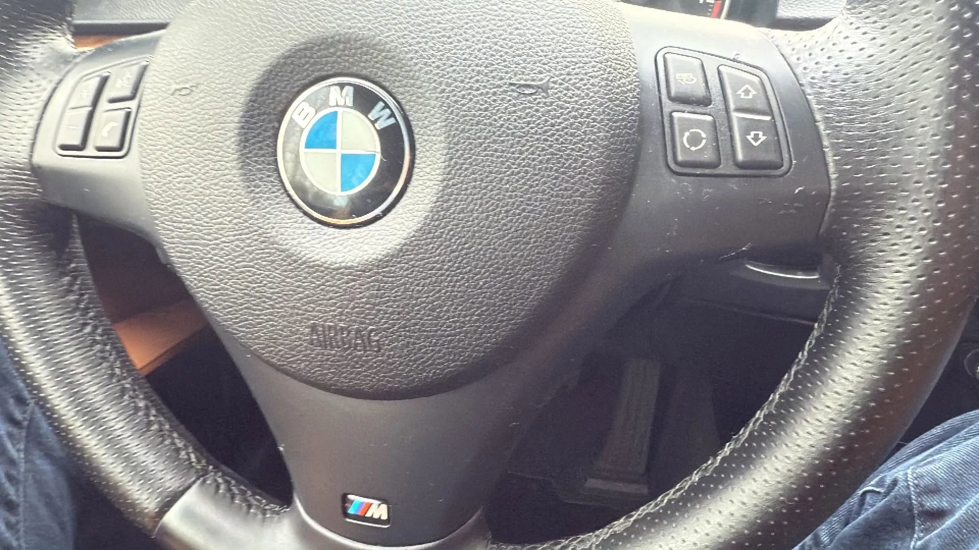 Used 2010 BMW 335i Coupe image 28