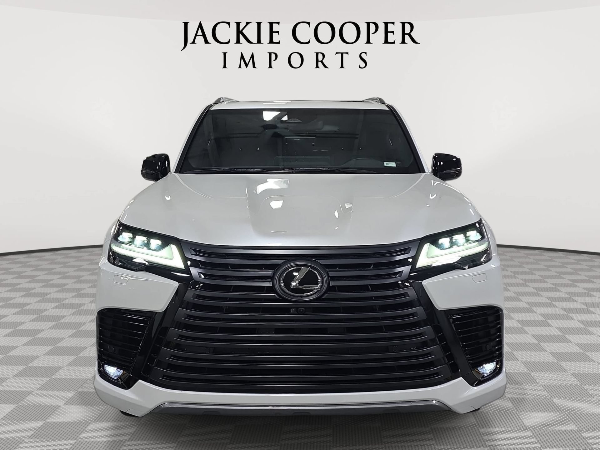 Used 2025 Lexus LX 700h Overtrail w/ Accessory Package (Z1) AWD/4WD image 2