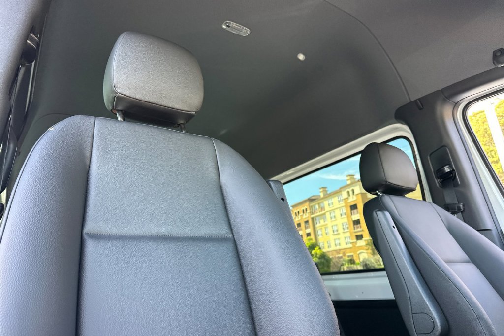 Used 2025 Mercedes-Benz Sprinter 2500 image 18