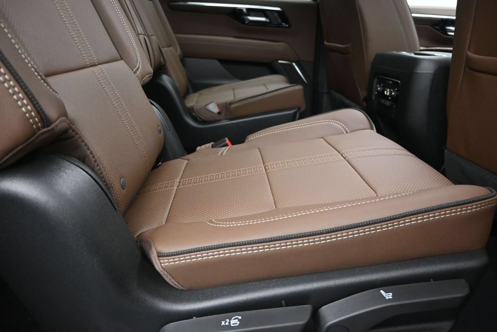 New 2026 Chevrolet Suburban High Country RWD image 22