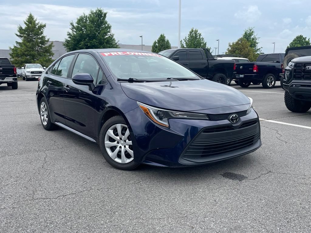 Used 2024 Toyota Corolla LE FWD image 2
