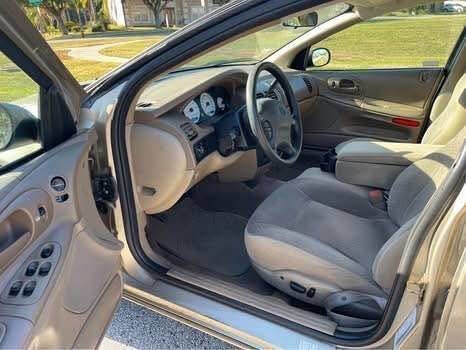 Used 2004 Dodge Intrepid SE image 7