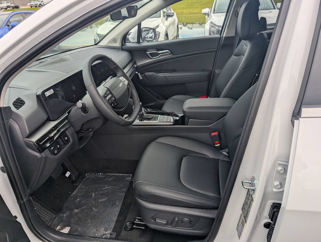 New 2026 Kia Sportage EX FWD image 13