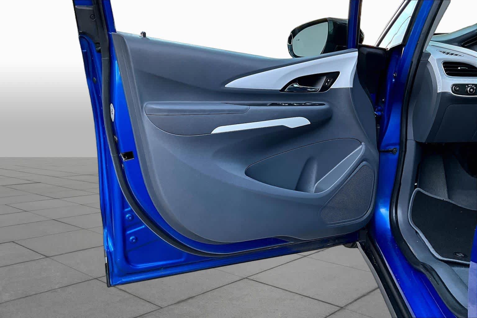 Used 2019 Chevrolet Bolt LT FWD image 19