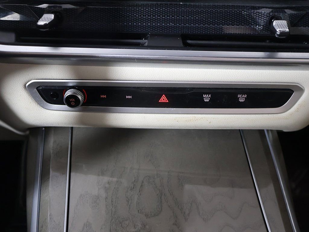 Used 2024 BMW X7 xDrive40i w/ Executive Package image 57