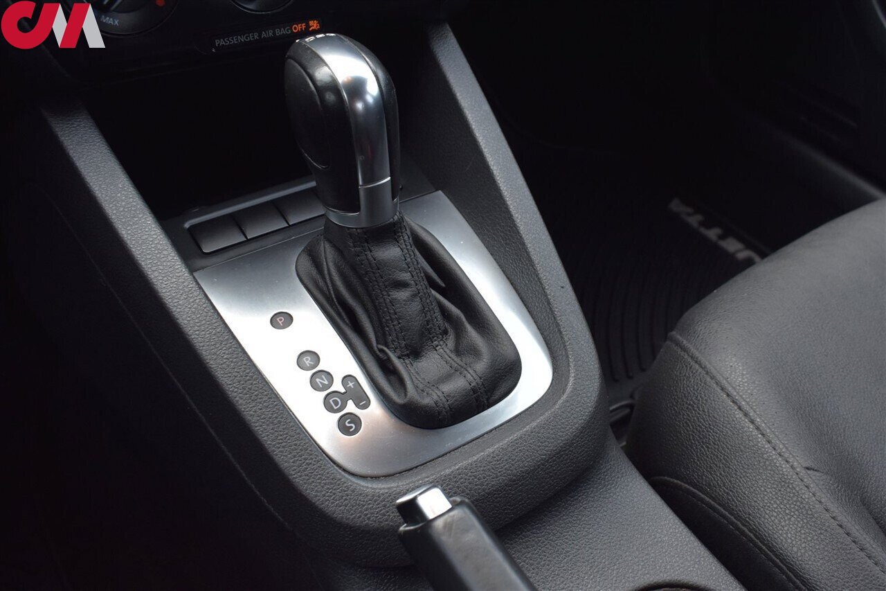 Used 2012 Volkswagen Jetta TDI w/ TDI Appearance Pkg image 17