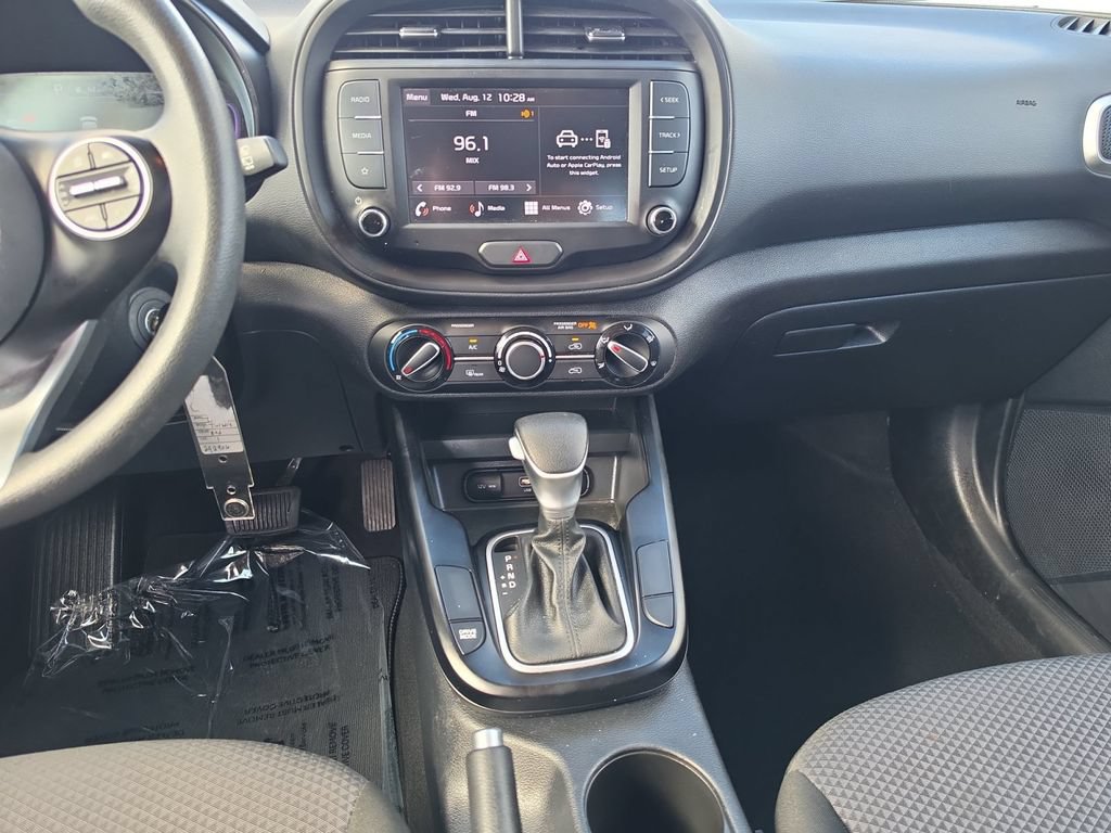 Used 2025 Kia Soul LX FWD image 14