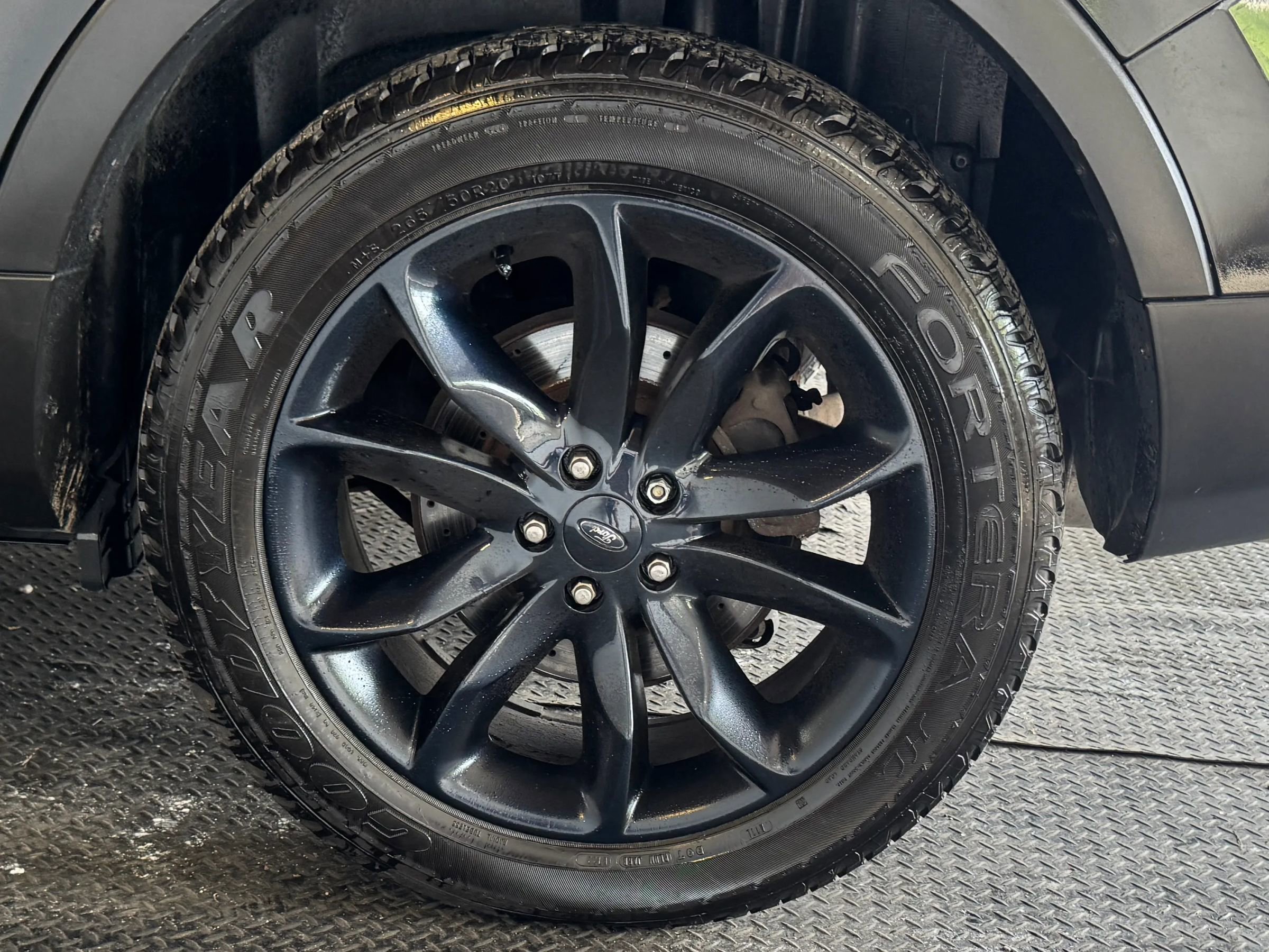 Used 2013 Ford Explorer XLT image 7