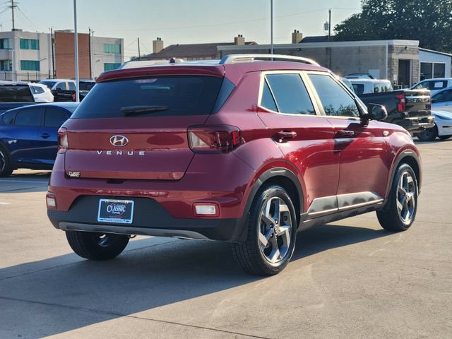 Used 2023 Hyundai Venue Limited FWD image 14