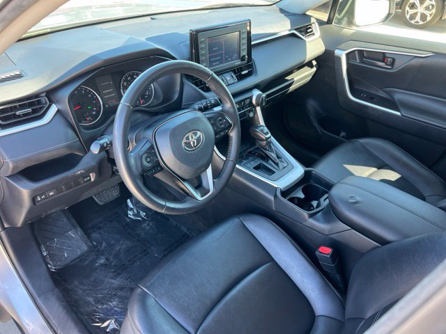 Used 2021 Toyota RAV4 XLE Premium w/ Carpet Mat Package (TMS) FWD image 13