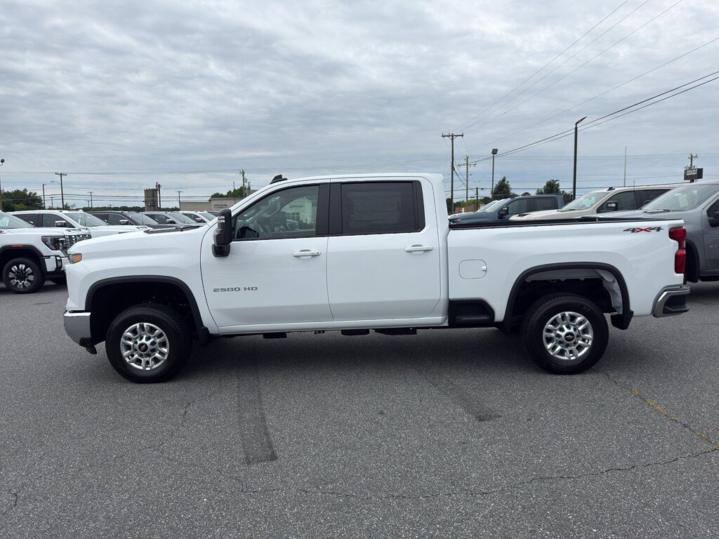 New 2026 Chevrolet Silverado 2500 LT w/ All Star Edition AWD/4WD image 3