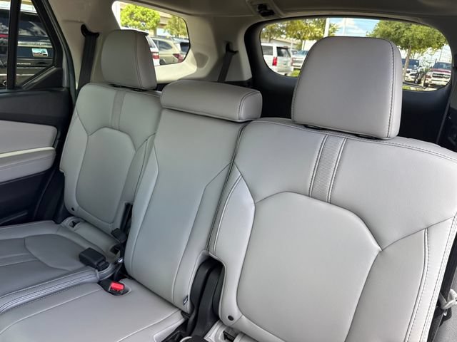 Used 2025 Honda Pilot Touring image 28