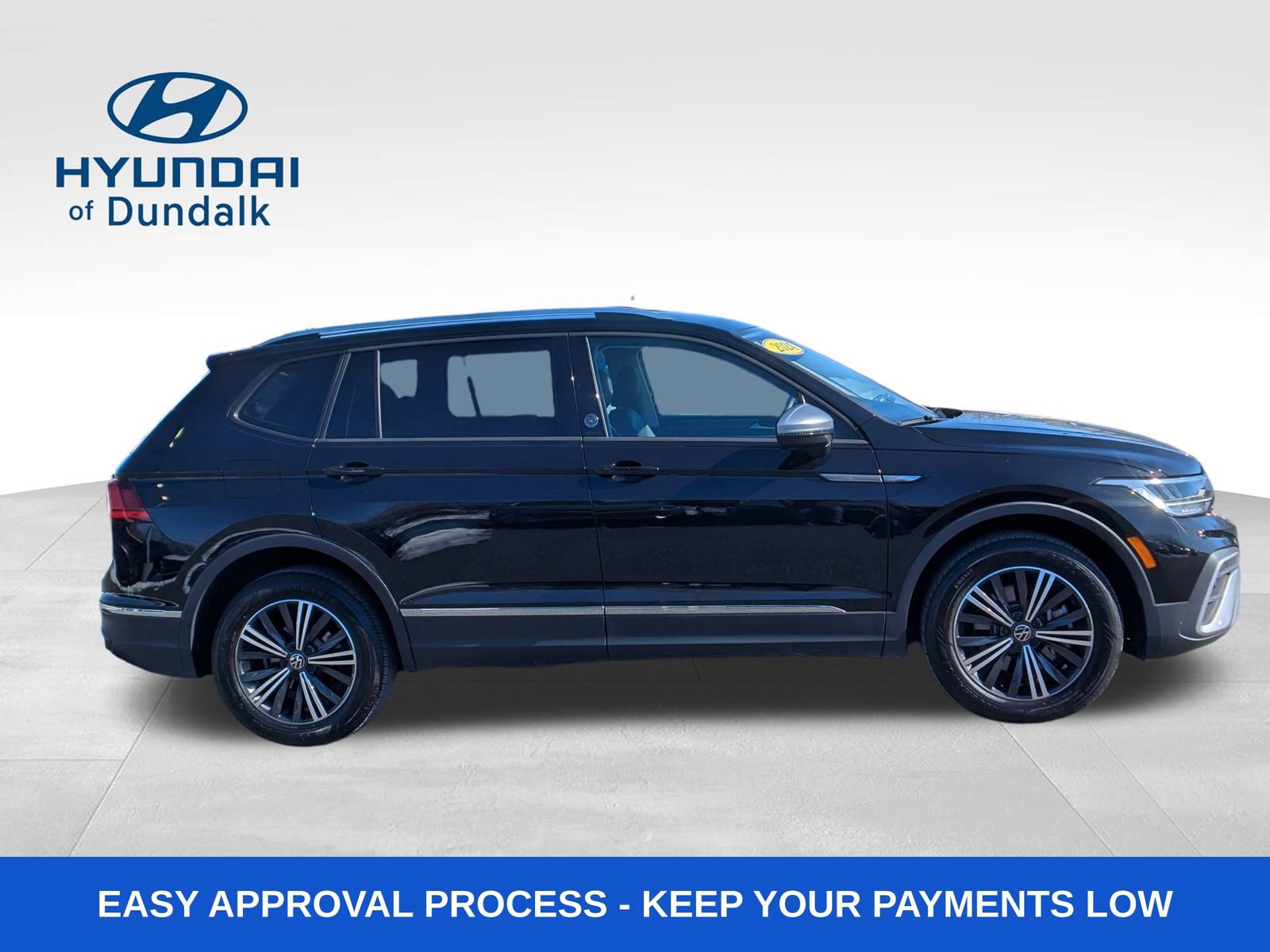 Used 2024 Volkswagen Tiguan Wolfsburg Edition image 3