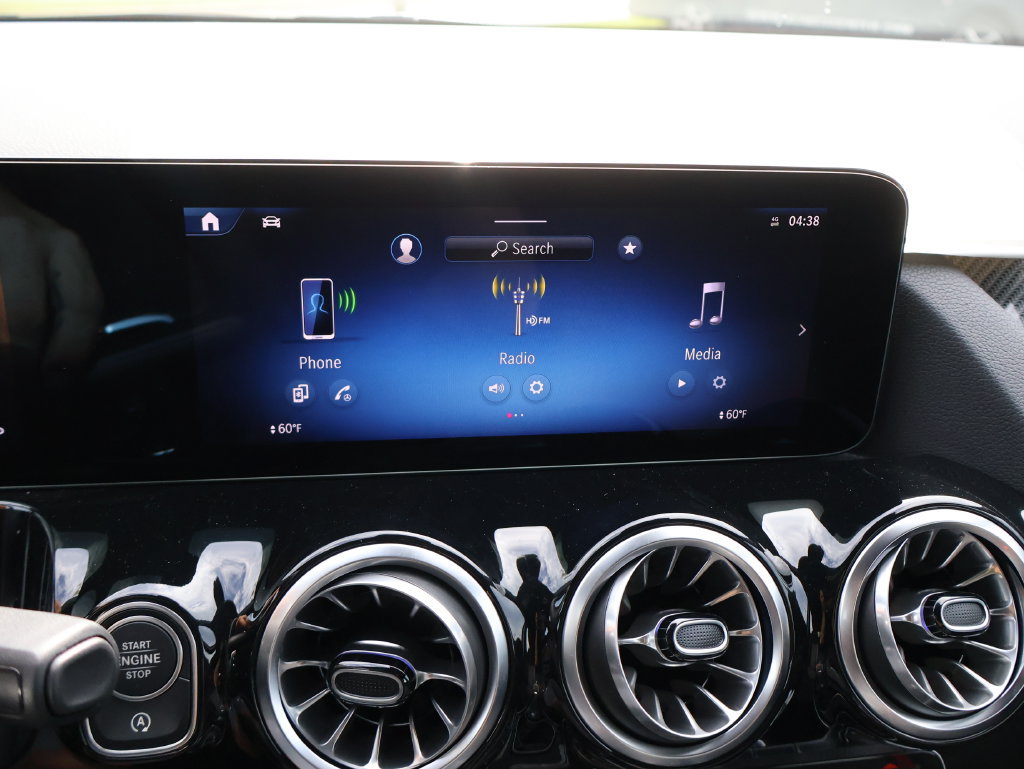 New 2026 Mercedes-Benz GLA 35 AMG 4MATIC image 21