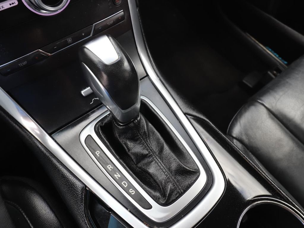 Used 2017 Ford Edge Titanium w/ Technology Package FWD image 22