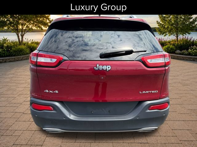 Used 2015 Jeep Cherokee Limited w/ Luxury Group AWD/4WD image 6