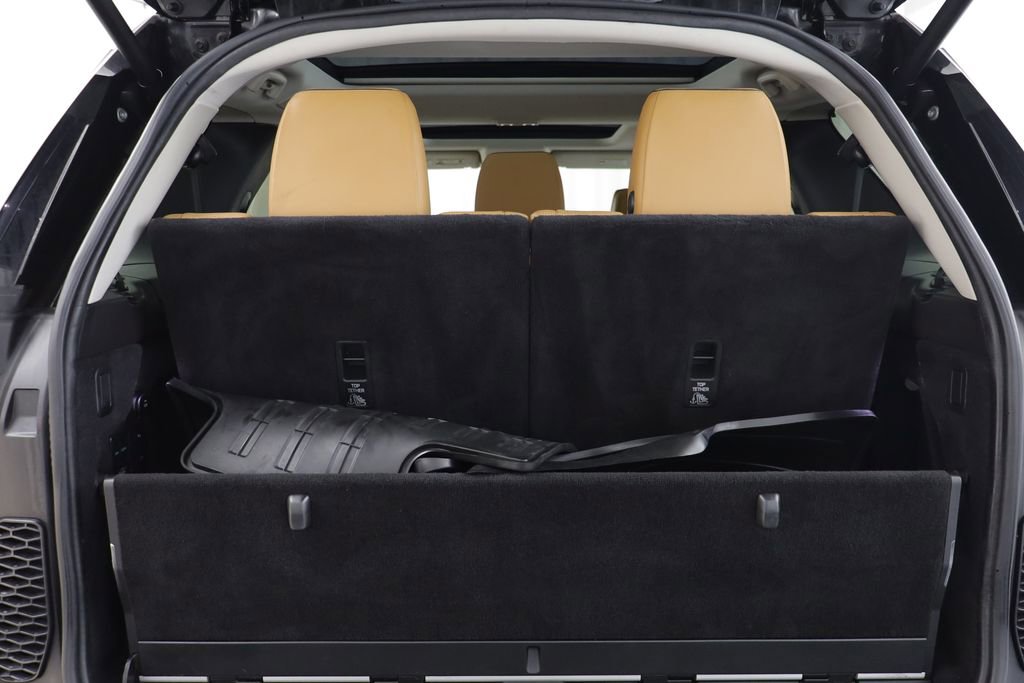 Used 2017 Land Rover Discovery HSE Luxury image 20