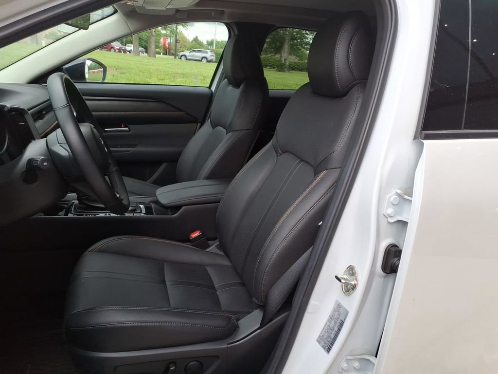 Certified 2026 MAZDA CX-50 AWD 2.5 Hybrid w/ Premium Pkg image 12