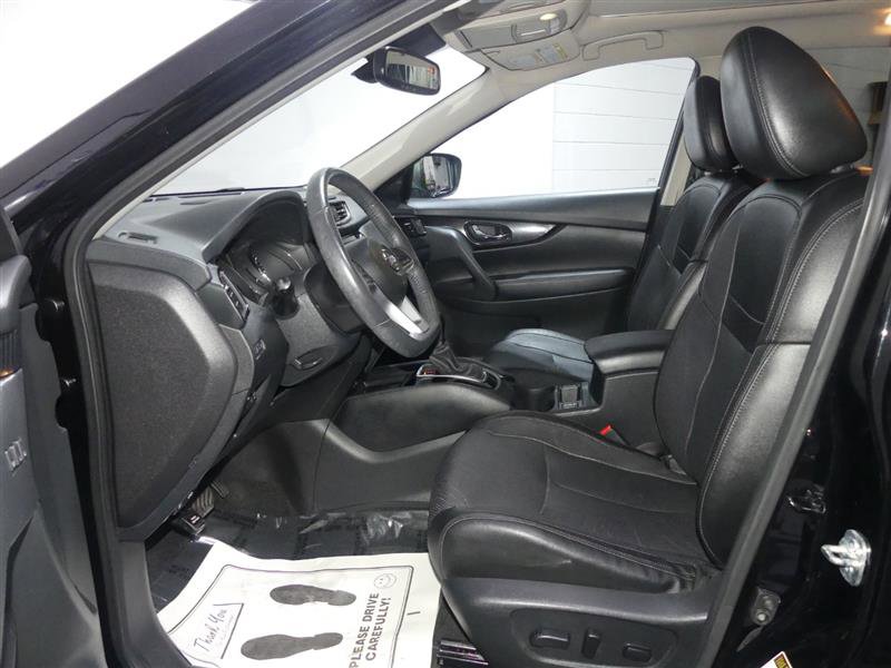 Used 2017 Nissan Rogue SL w/ SL HEV Premium Package image 22